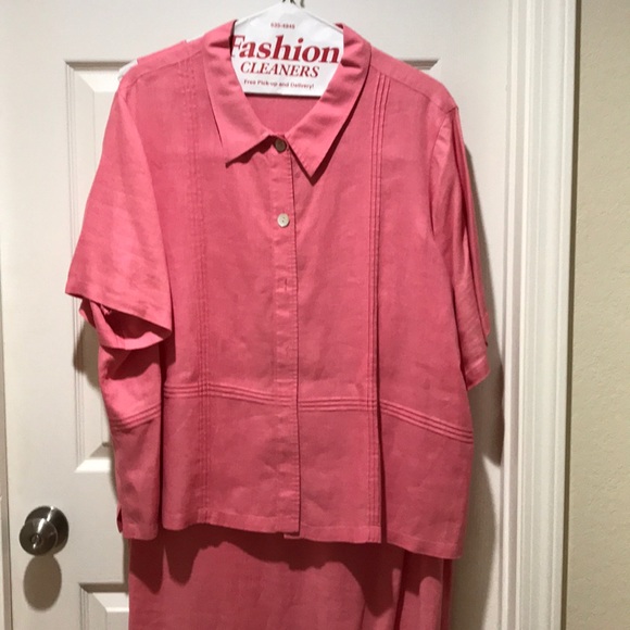 Women’s Plus Size 2-Piece Set - Picture 3 of 4